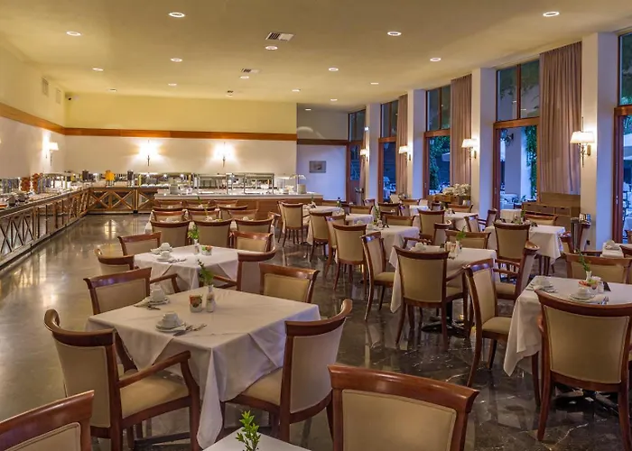 Skiathos Palace Otel 4*